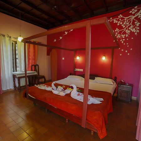 Athreya Ayureveda Centre Hotel Котаям Екстериор снимка