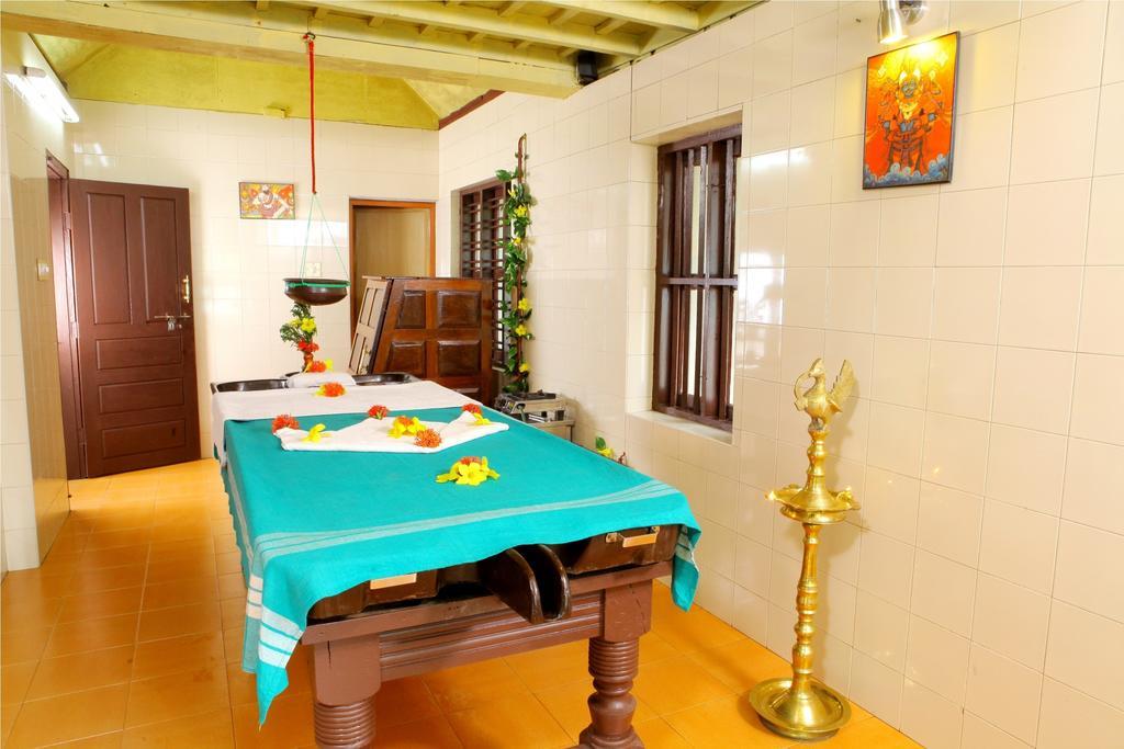 Athreya Ayureveda Centre Hotel Котаям Екстериор снимка